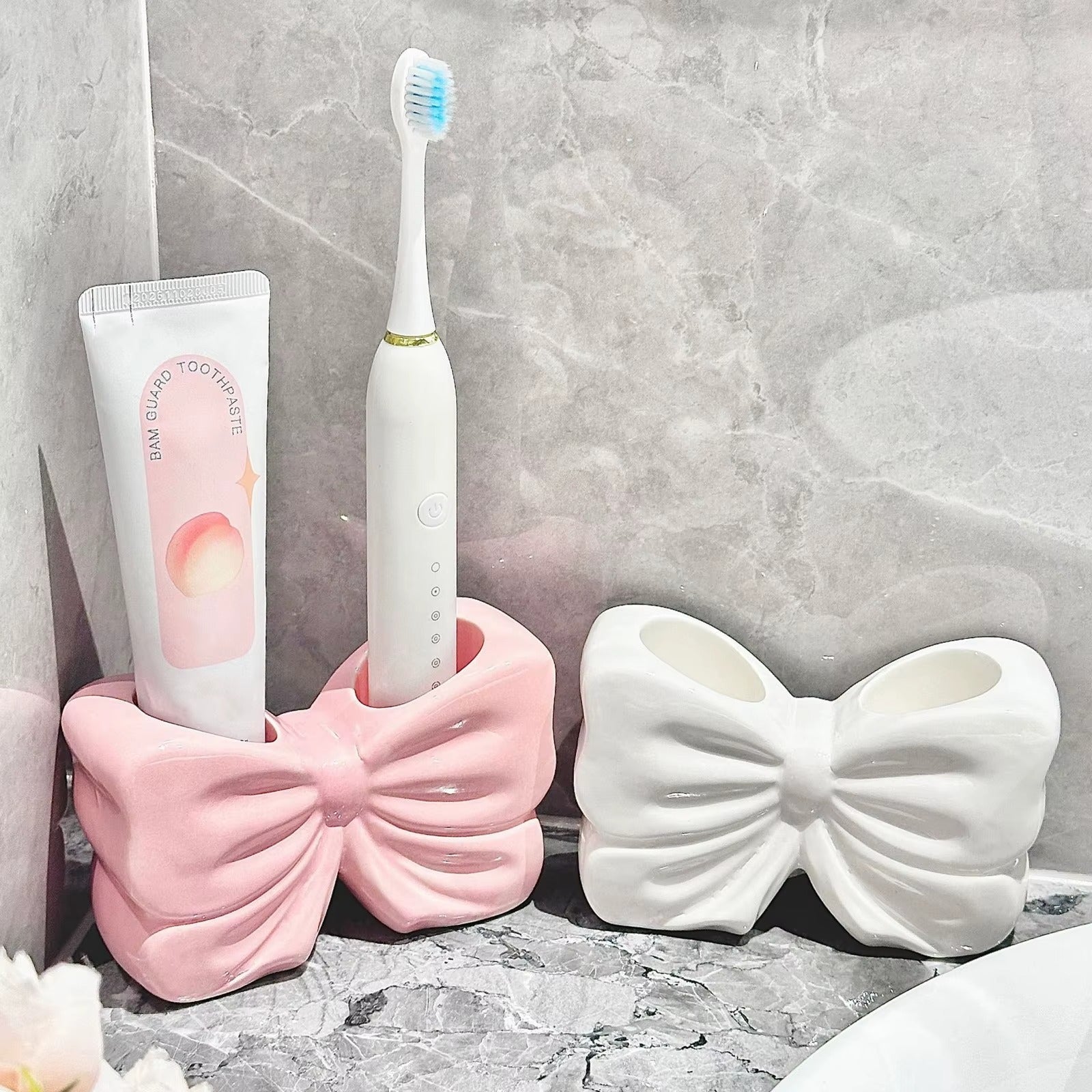 Bow - Shaped Dual Compartment Brush & Cosmetic Holder - QurexHub